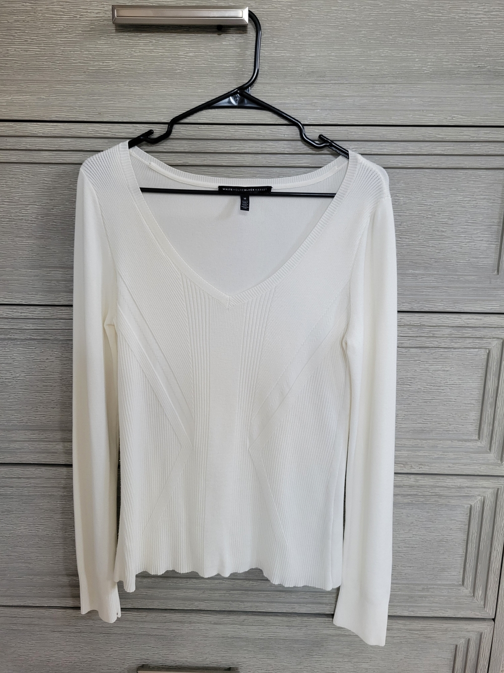 White House Black Market Cream V-Neck Ribbed Long-Sleeve Top